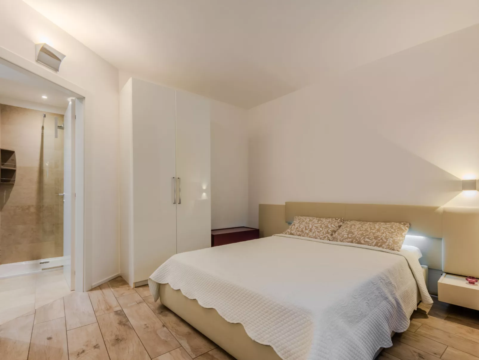 Peak Nest-Binnen