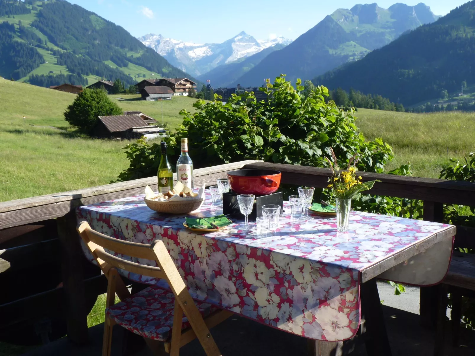 Aerneli, Chalet-Buiten
