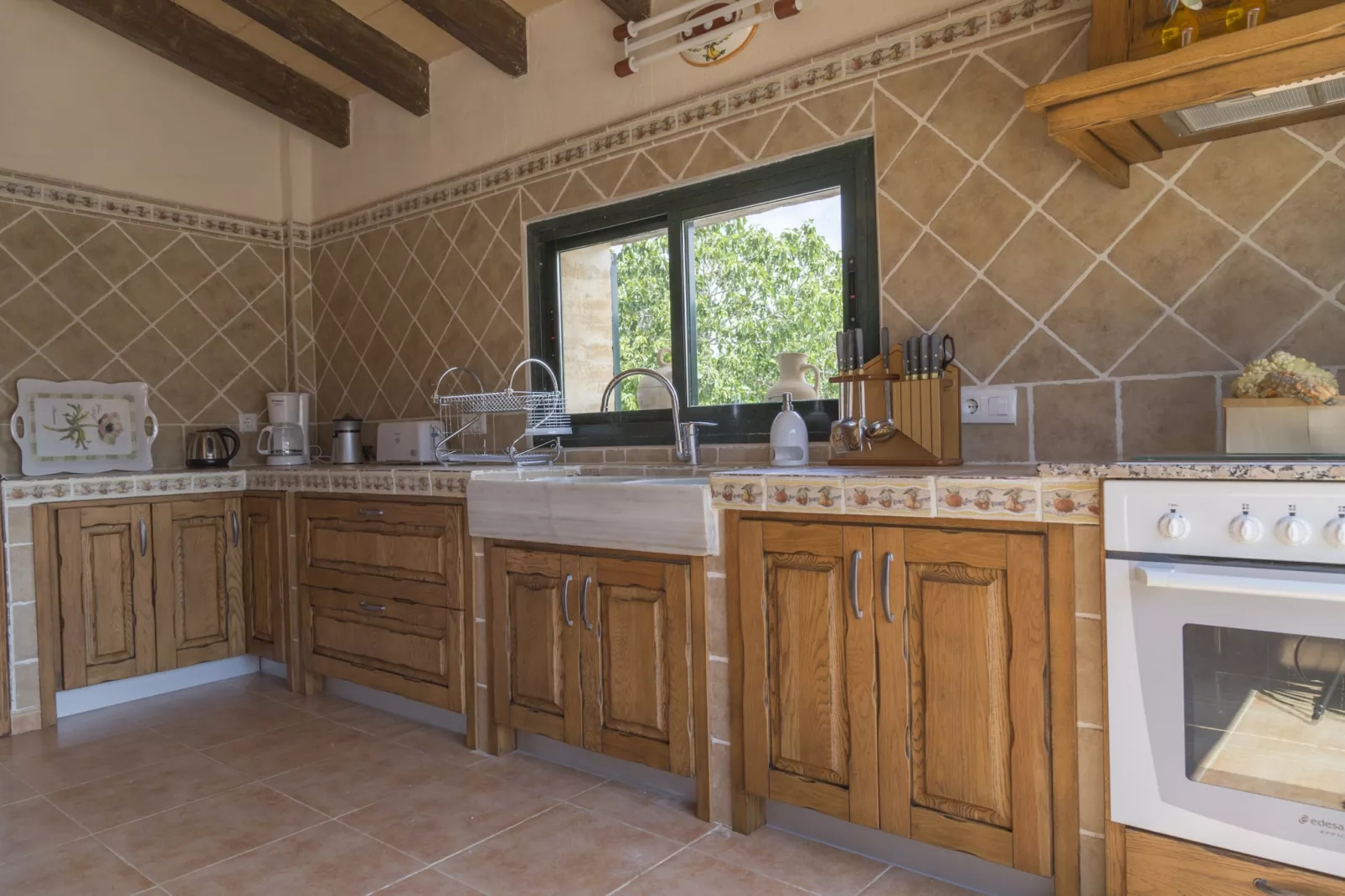 YourHouse Es Moyà des Pins, chalet with views to S-Keuken