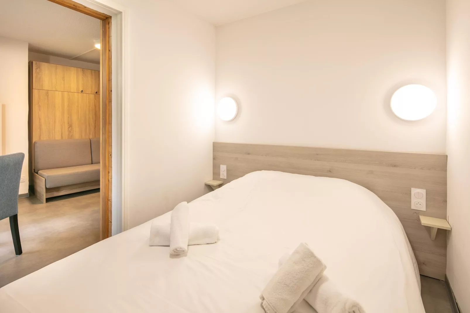 Appartement 2 Pièces 5 Personnes 1  bébé Rez-de-jardin