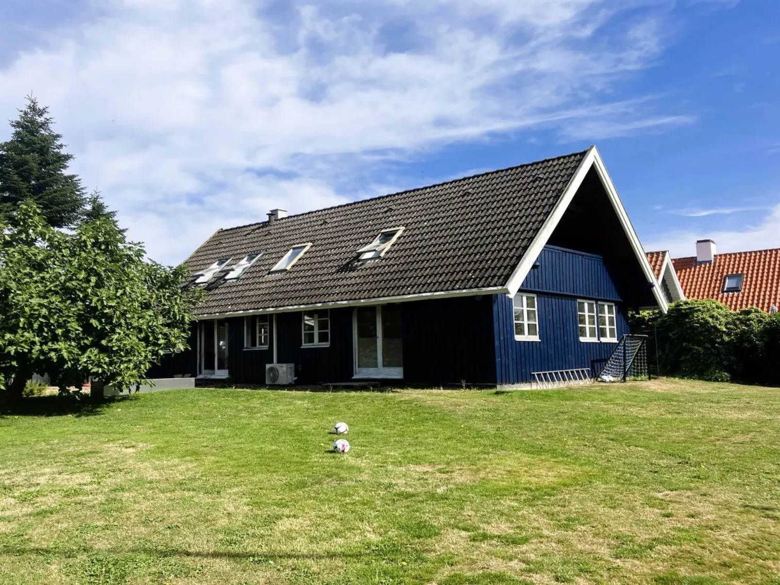 "Gravers" - 150m from the sea