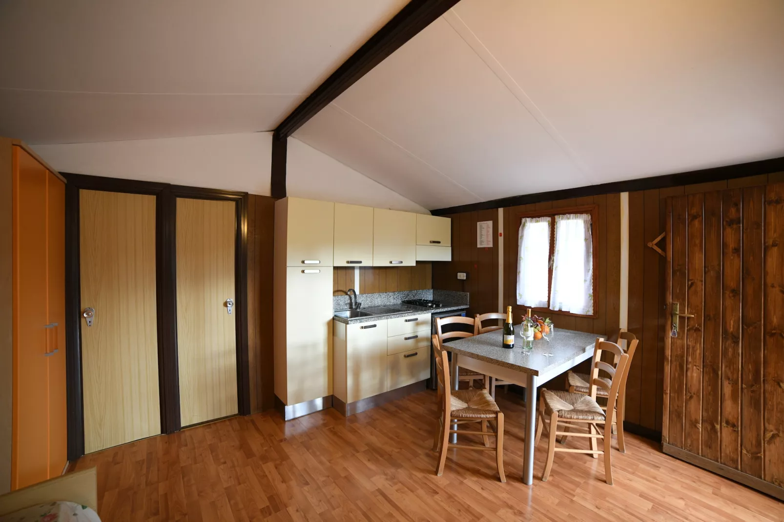 C´Era una Volta - APARTMENTS TYPE B - Two Room APT - 5 Pax - B5-Woonkamer