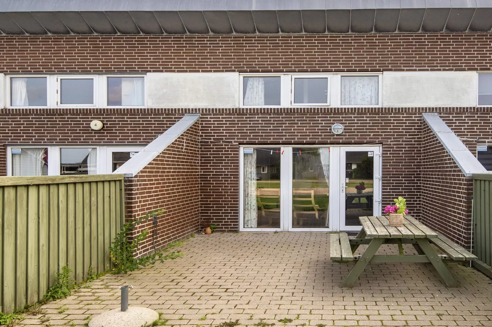 3 room,2 levels-Buitenlucht