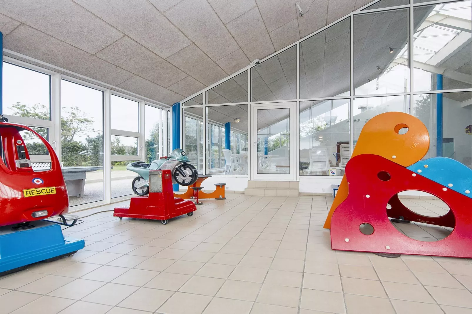 3 room,2 levels-Niet-getagd