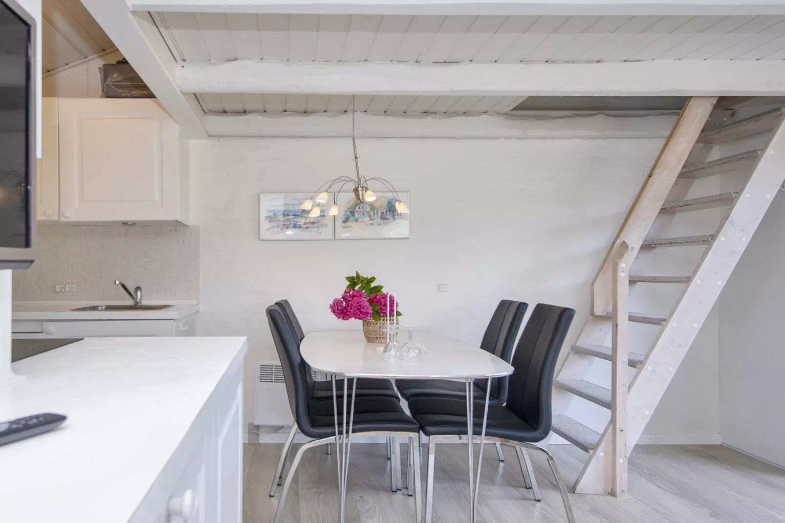3 room,2 levels,dishwasher-Binnen
