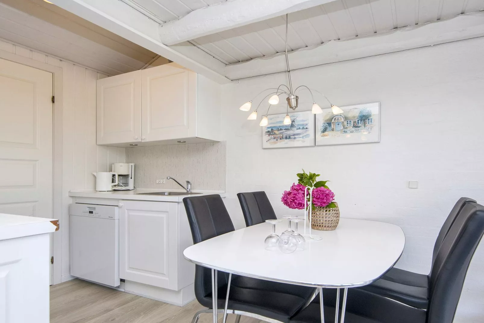 3 room,2 levels,dishwasher-Binnen