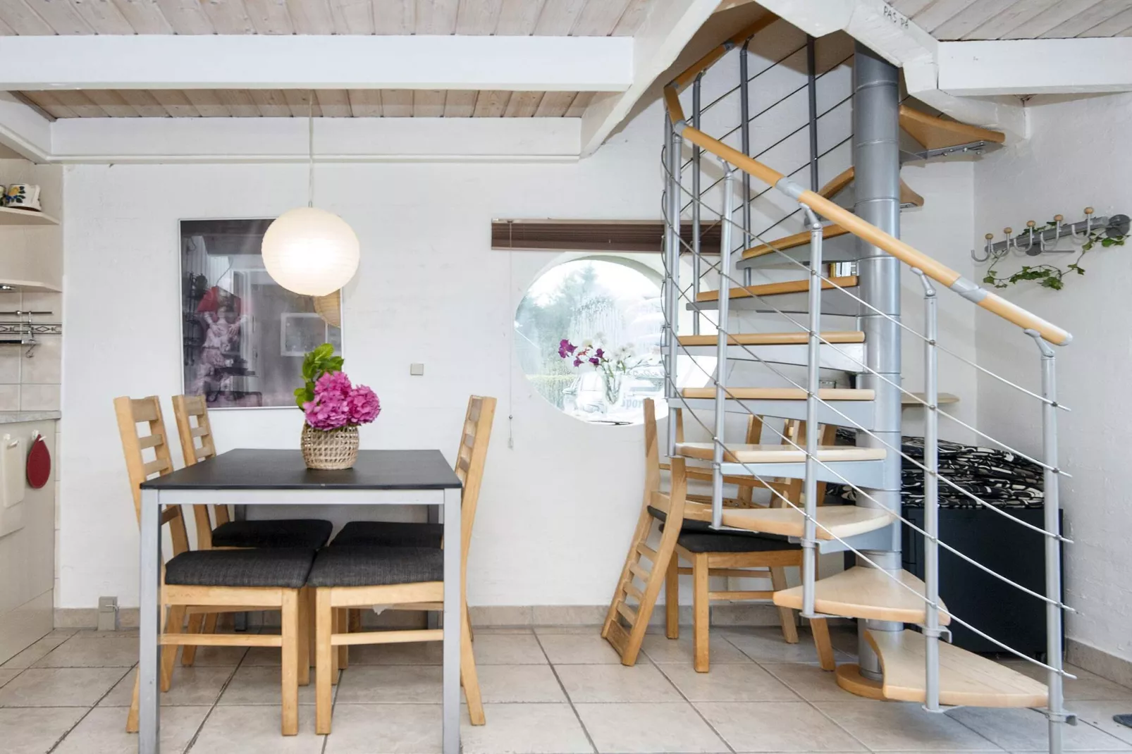 3 room,2 levels,dishwasher-Binnen