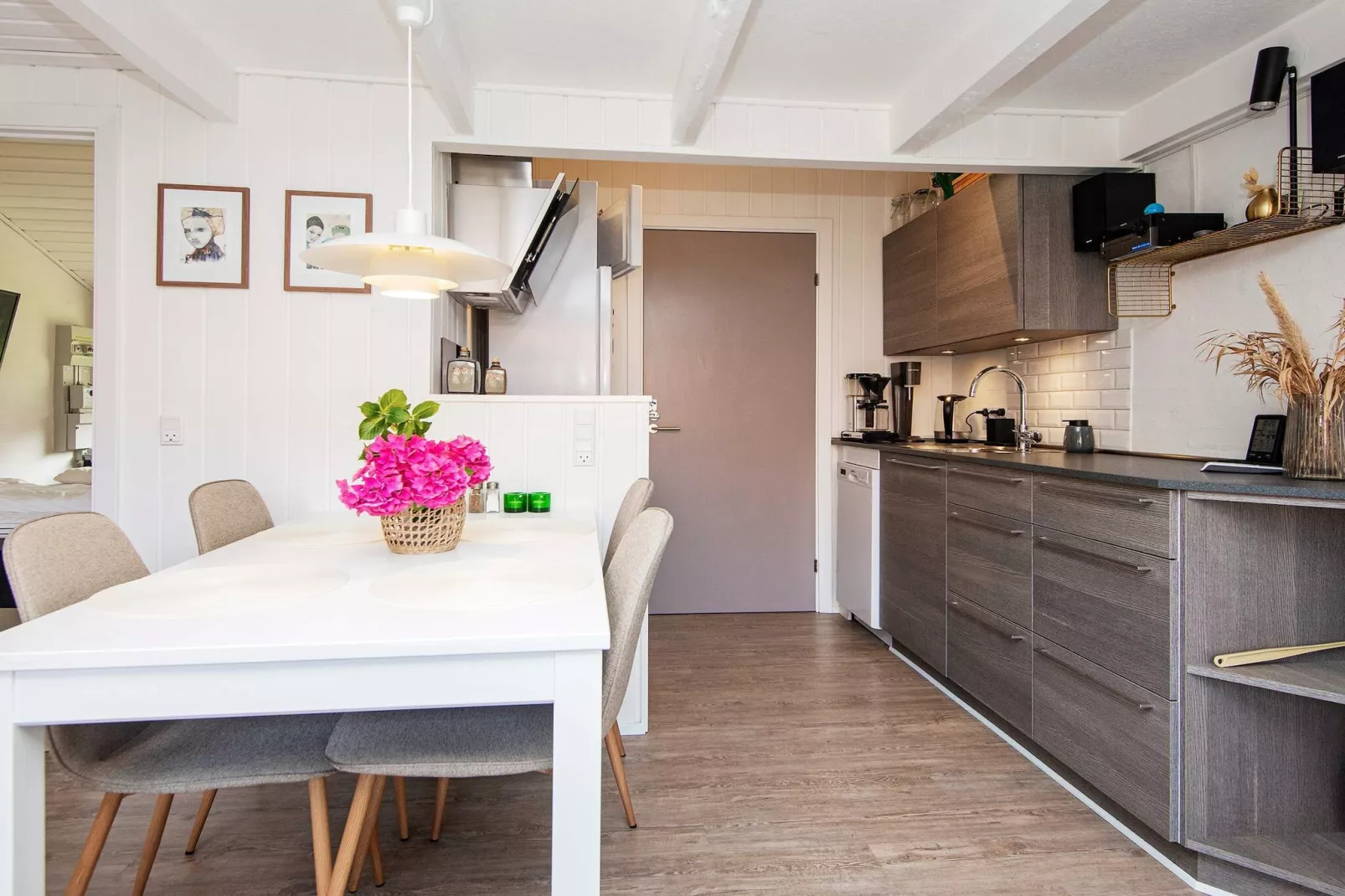 3 room,2 levels,dishwasher.,Premium-Binnen