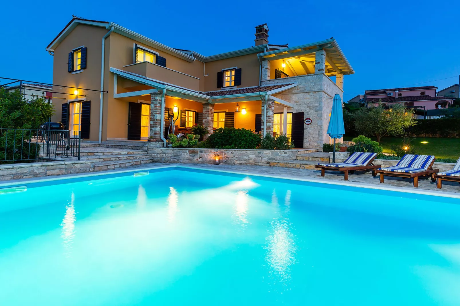 poolofhouse