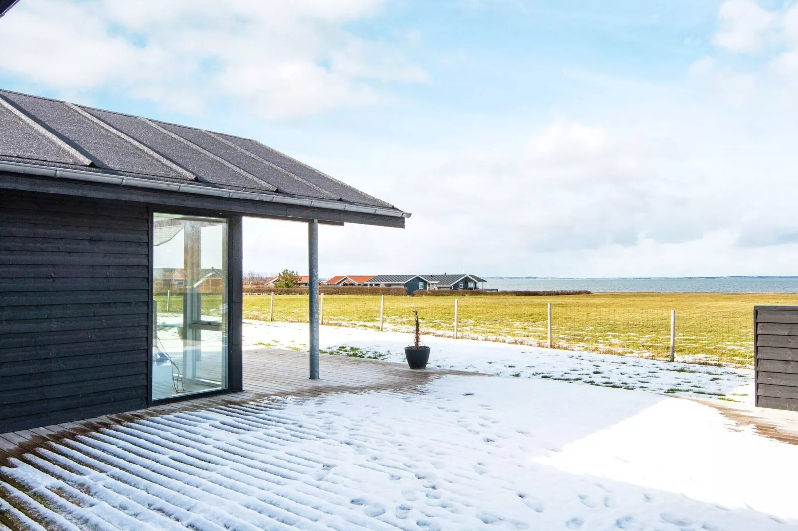 Modern huis met spa -- By Traum Ferienwohnungen-Buitenlucht