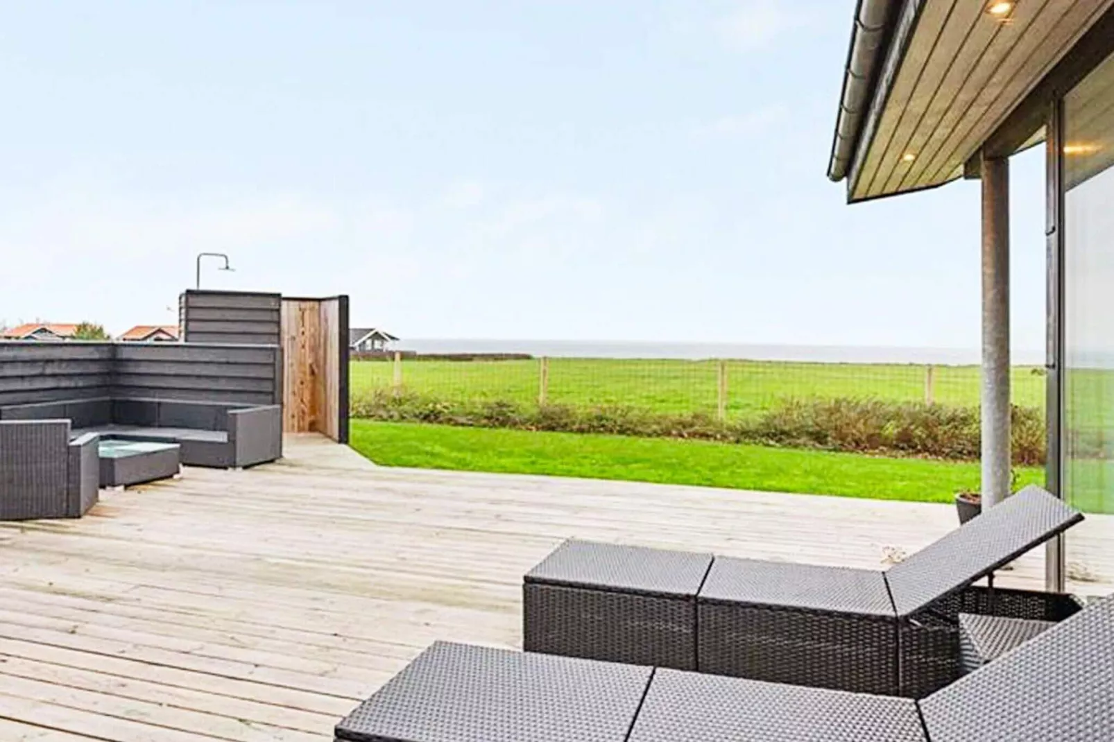 Modern huis met spa -- By Traum Ferienwohnungen-Buitenlucht