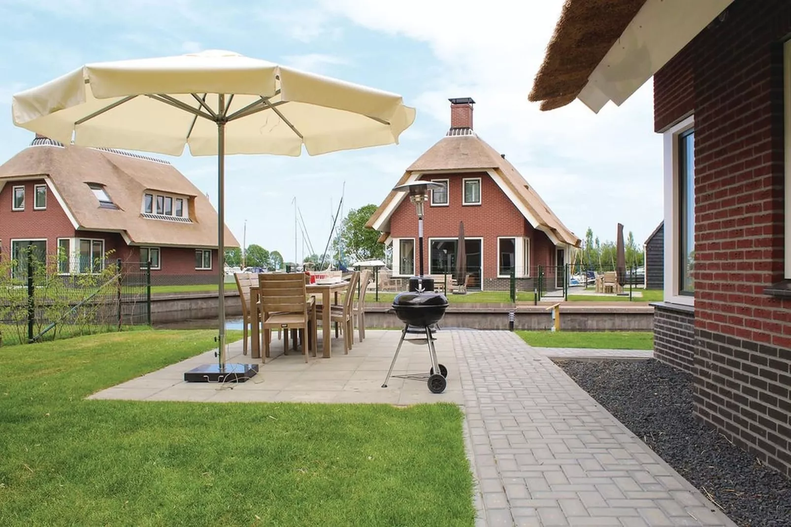 Recreatiepark Idskenhuizen 6-Buitenkant zomer