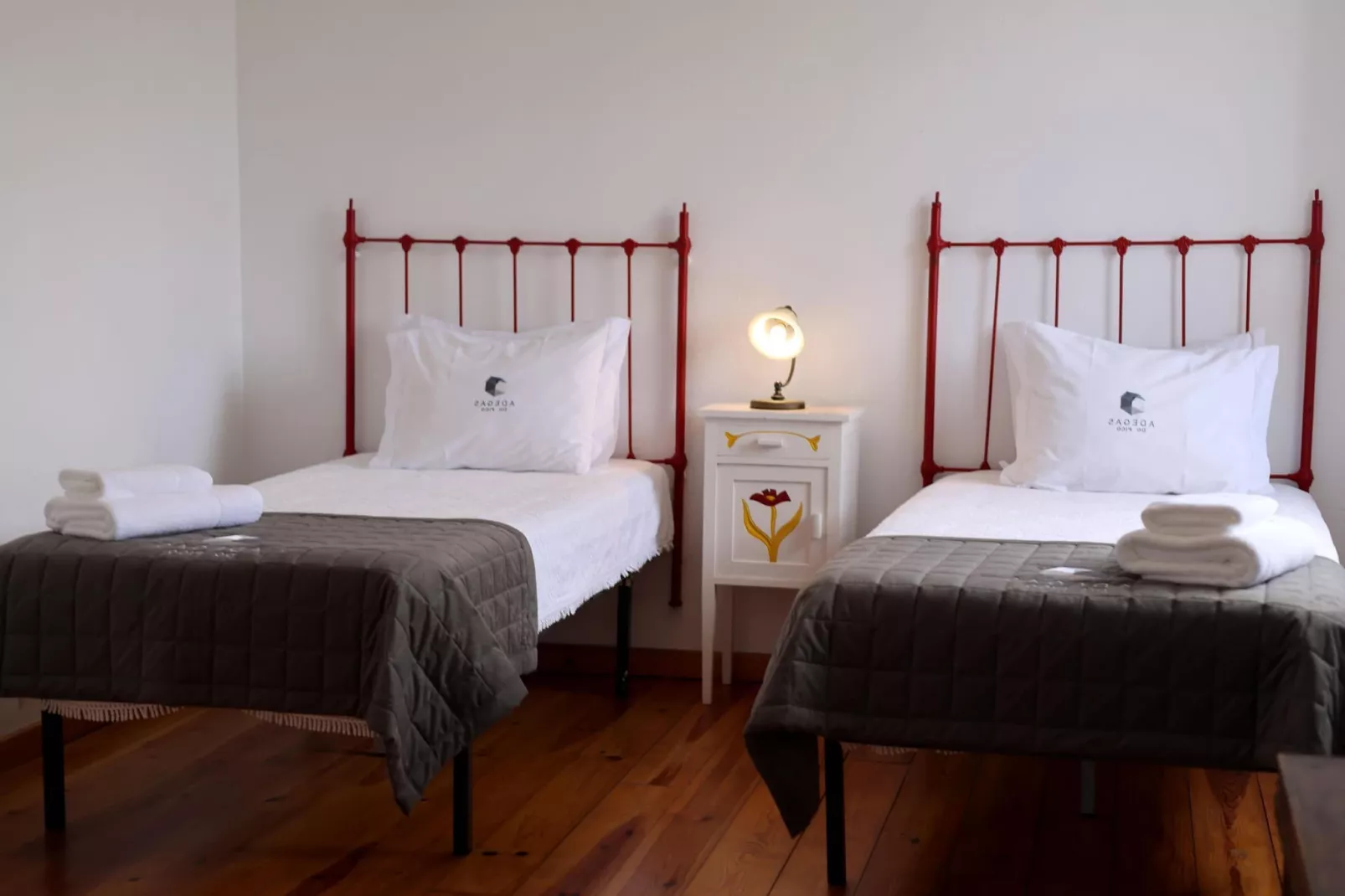 Ferienhäuser Adegas do Pico in Prainha // Adega T2 70-90m2 / sea-Slaapkamer