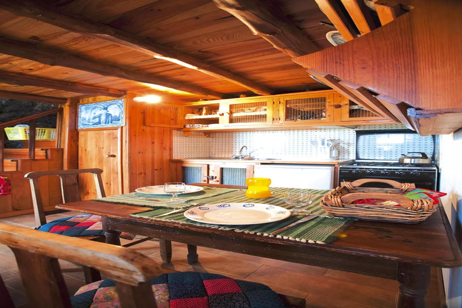 Ferienhäuser Adegas do Pico in Prainha // Adega T2 70-90m2 / sea-Eetkamer