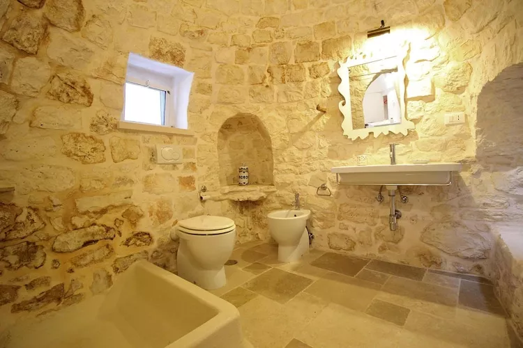 Trullo, Ostuni-Trullo I Giardini-Badkamer