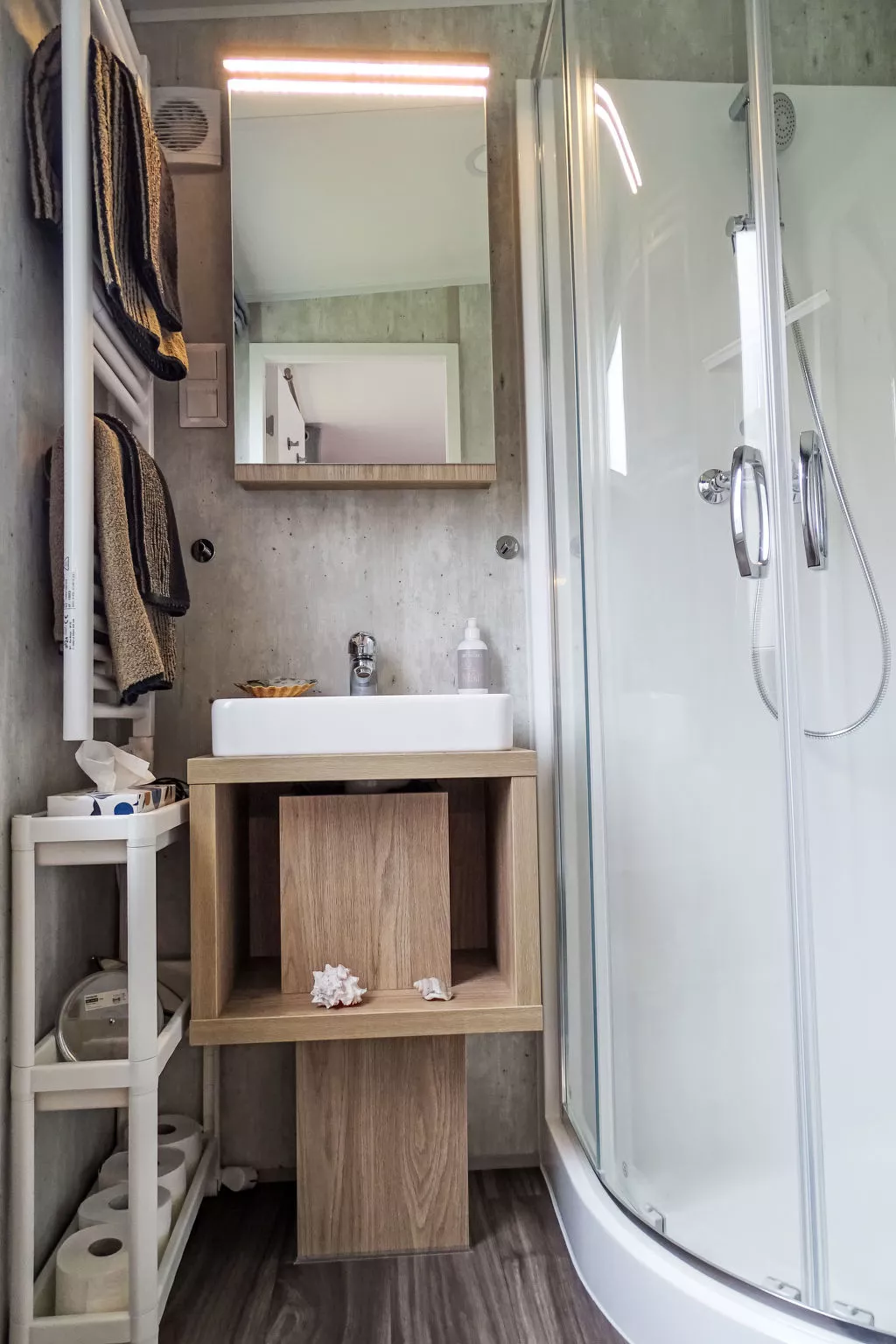 Tiny Haus Neschtle-Binnen