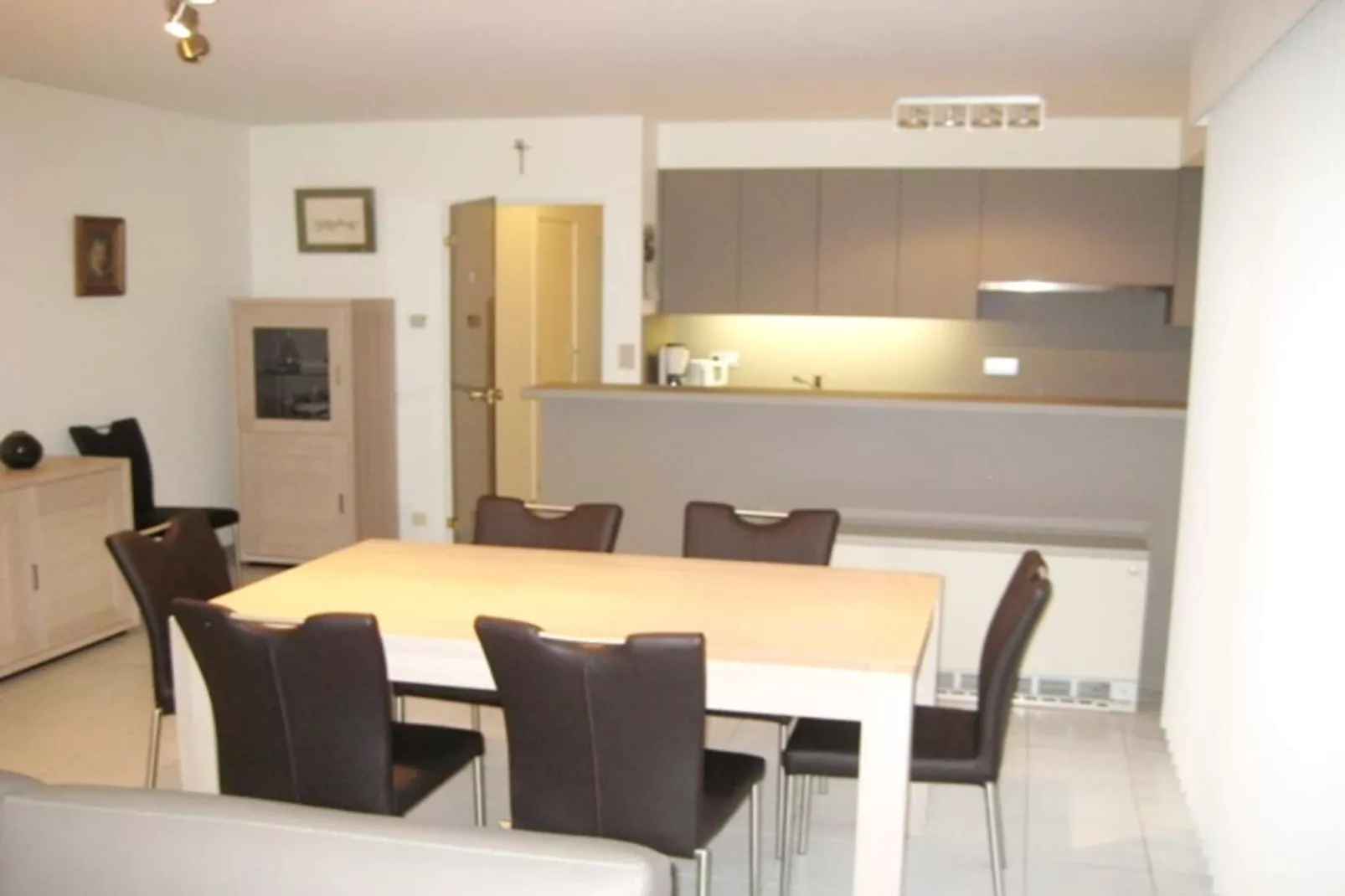 ZANDBK3 0502/ 5C-Eetkamer