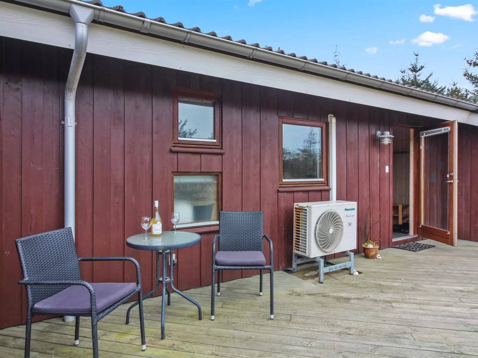 "Arngerd" - 450m from the sea-Buiten