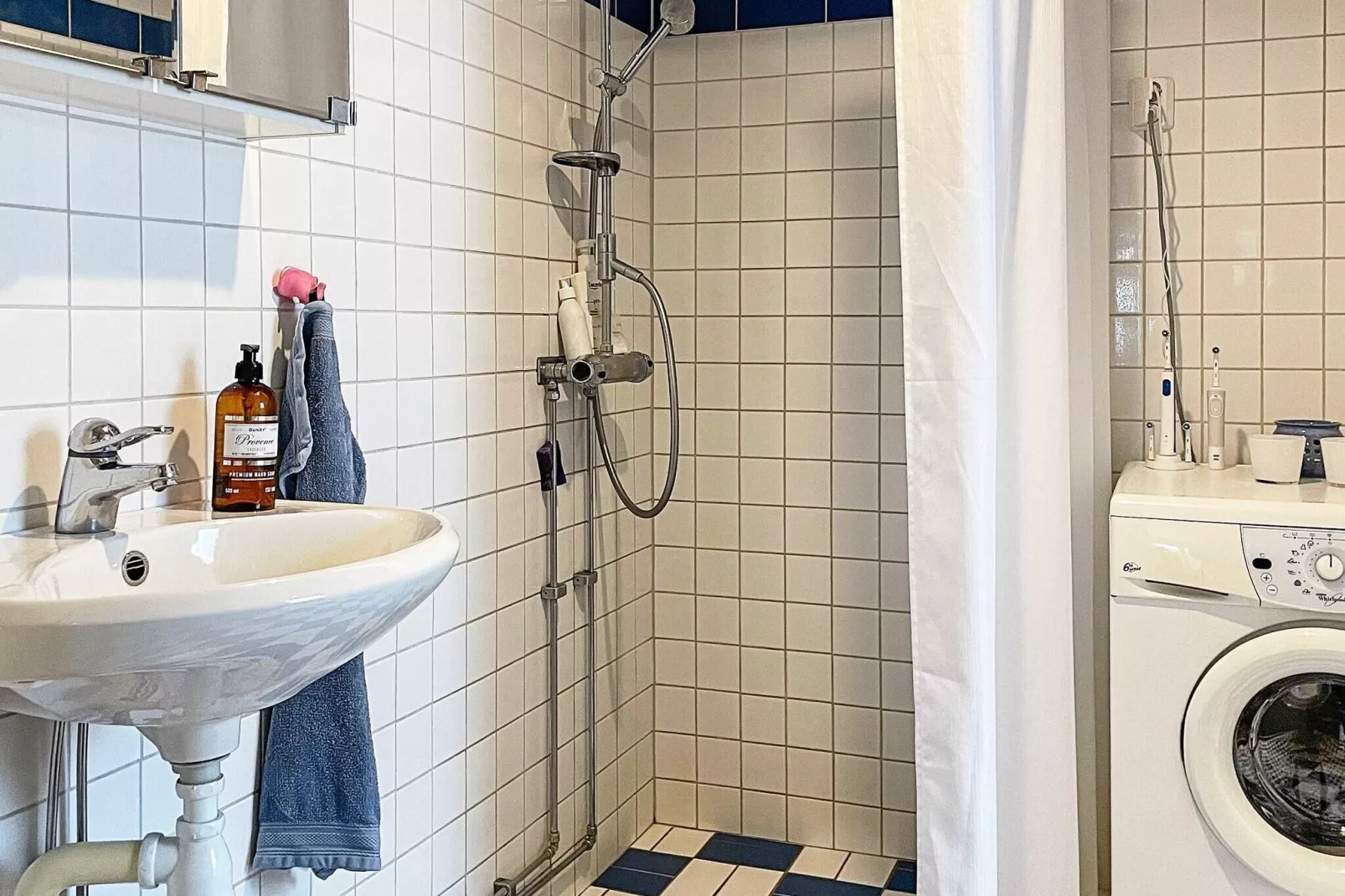 8 persoons vakantie huis in Brottby-By Traum-Binnen