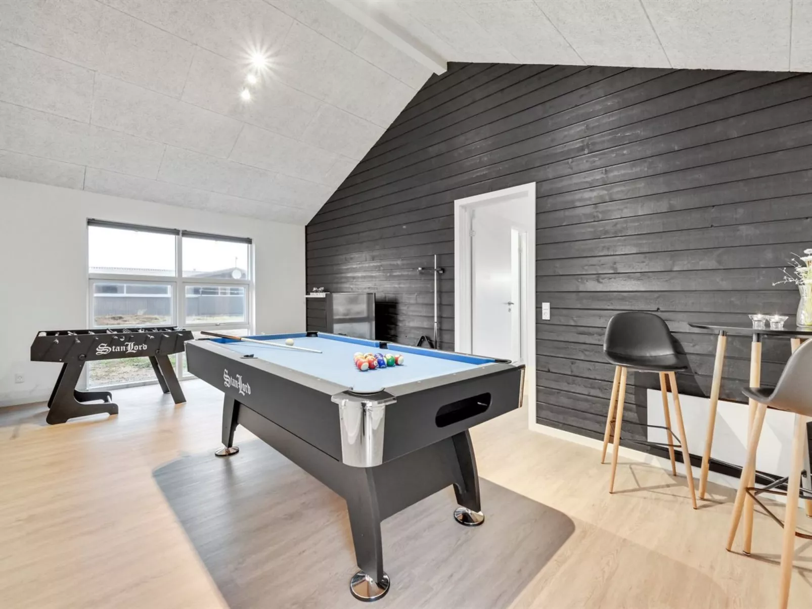"Nis" - 450m from the sea-Binnen