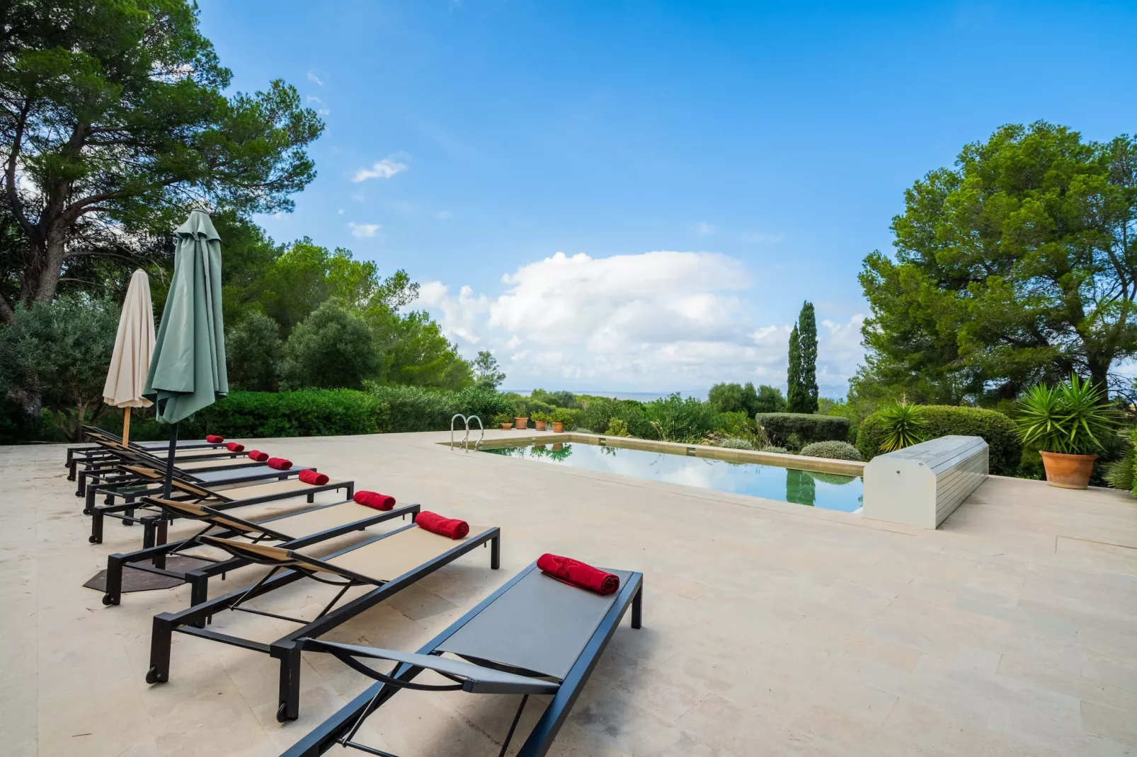 Orkira, Villa 5StarsHome Mallorca-Tuinen zomer