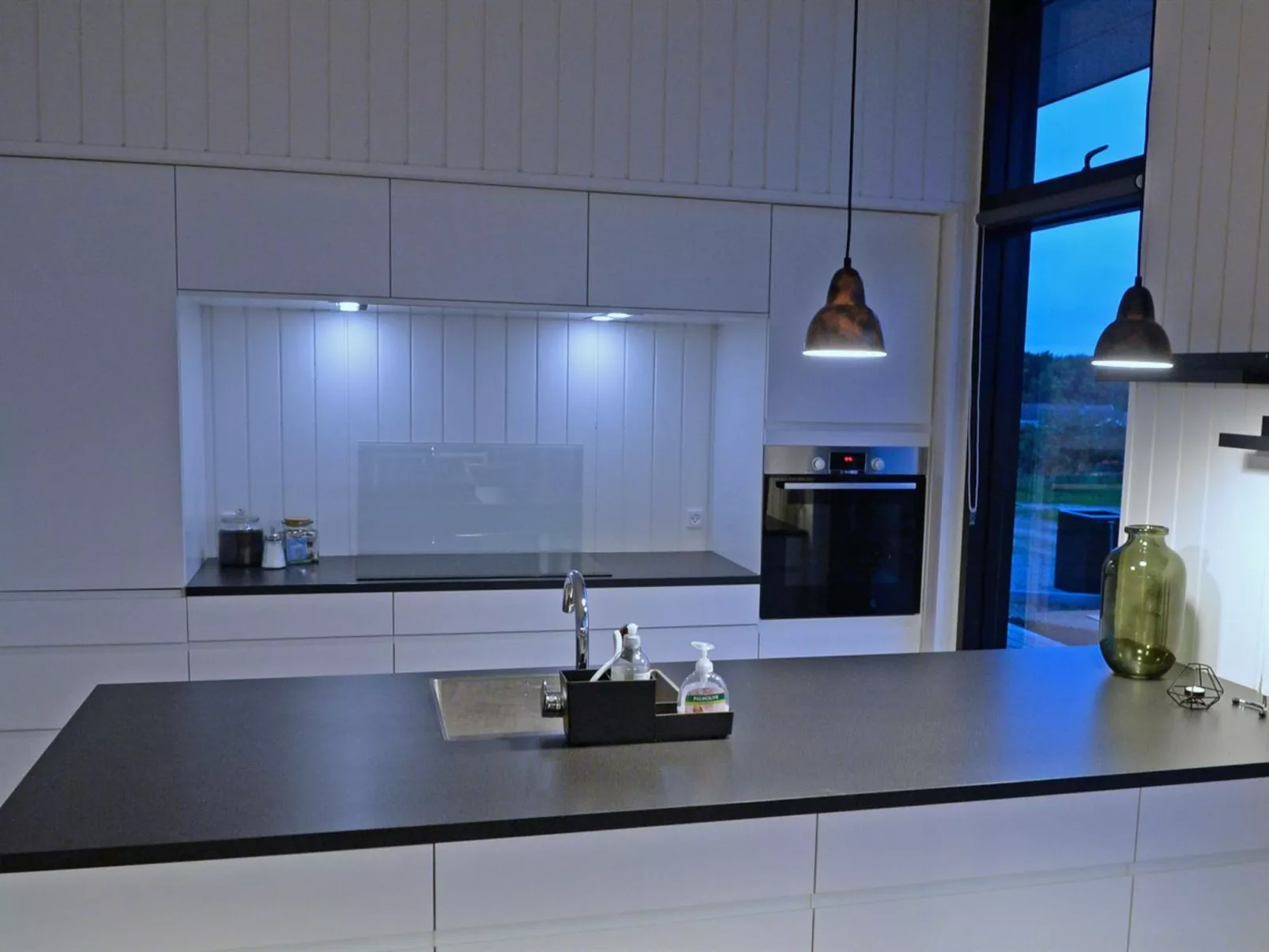 "Hildegunda" - 600m from the sea-Binnen