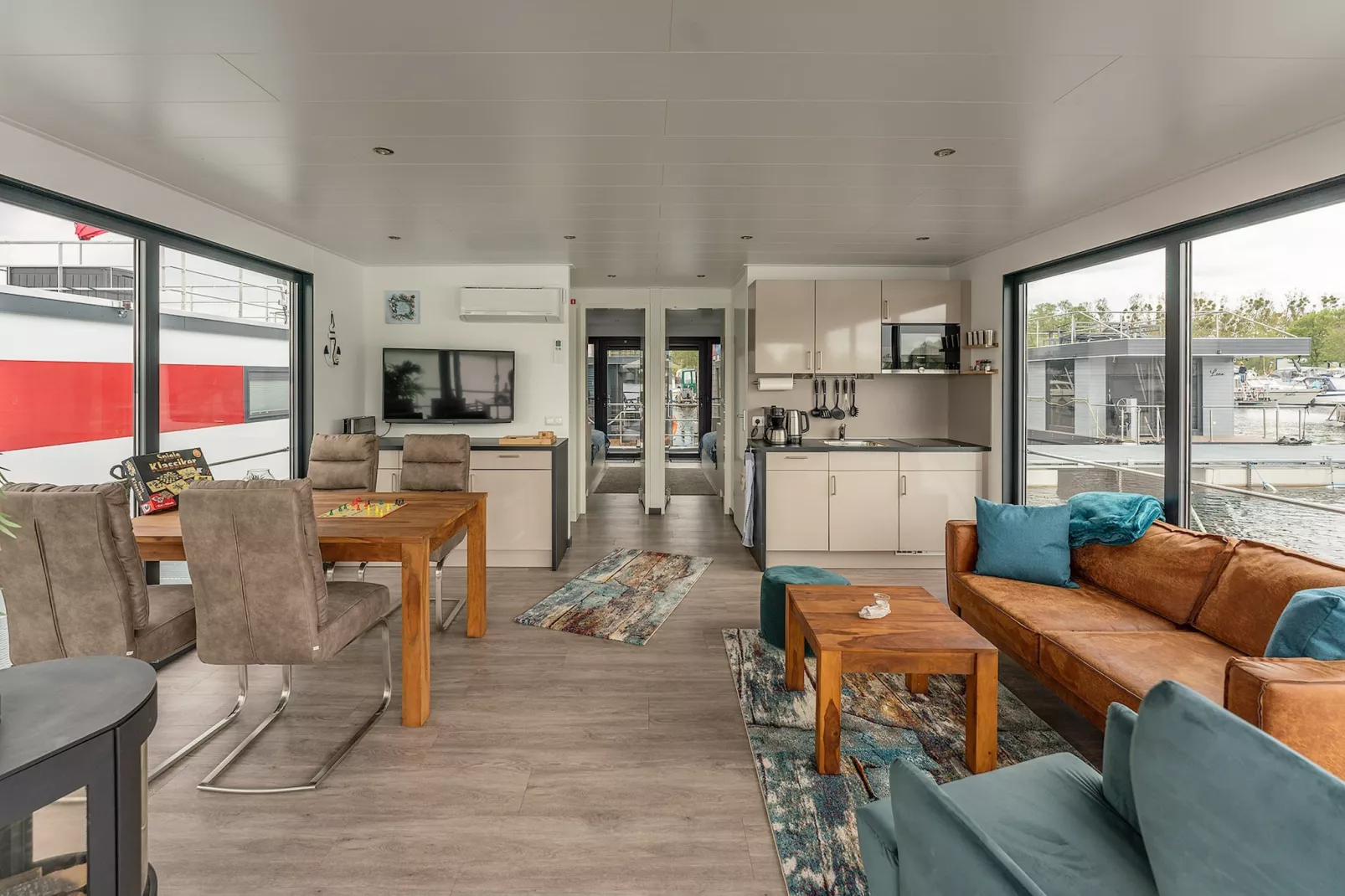 Hausboot in Zehdenick-Woonkamer