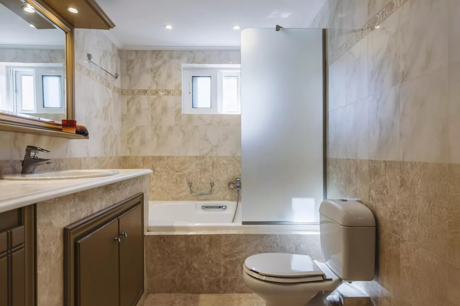 Villa Lilly with private pool-Badkamer