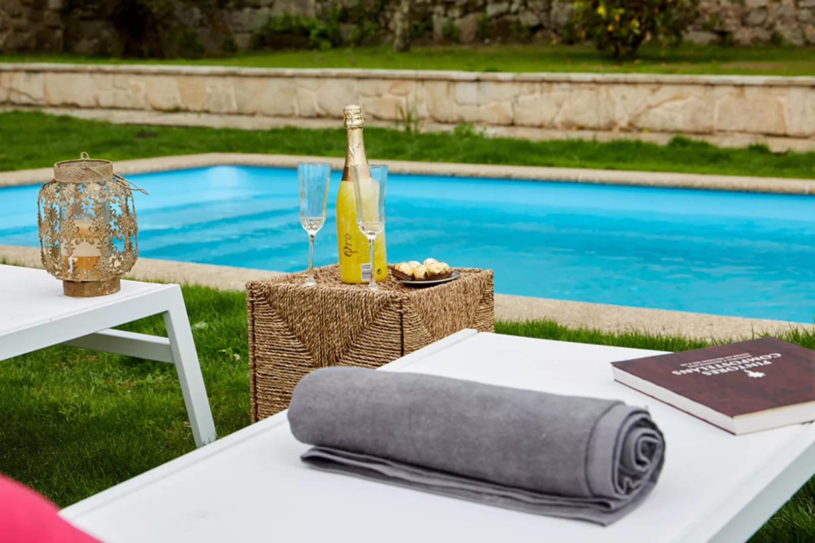 Villa Rosa- Luxury Singular-Zwembad