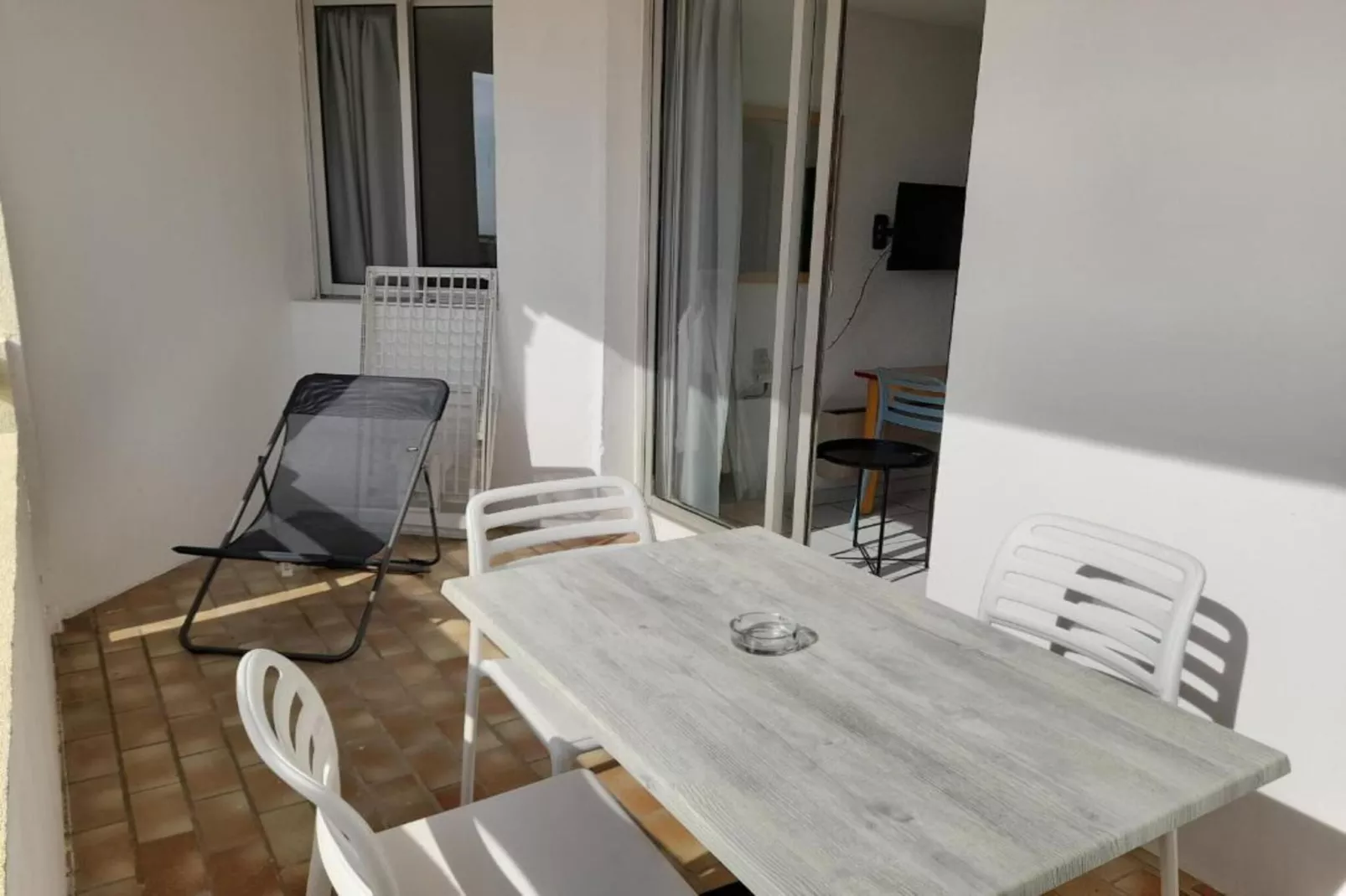 Appartement 1 Pièce 3 Personnes 1  bébé Vue Port-Terrasbalkon