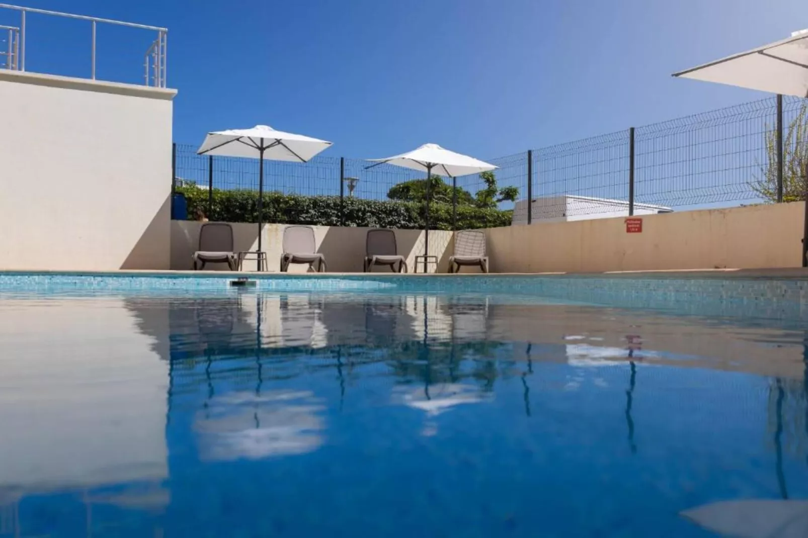 Appartement 1 Pièce 3 Personnes 1  bébé Vue Port-Zwembad