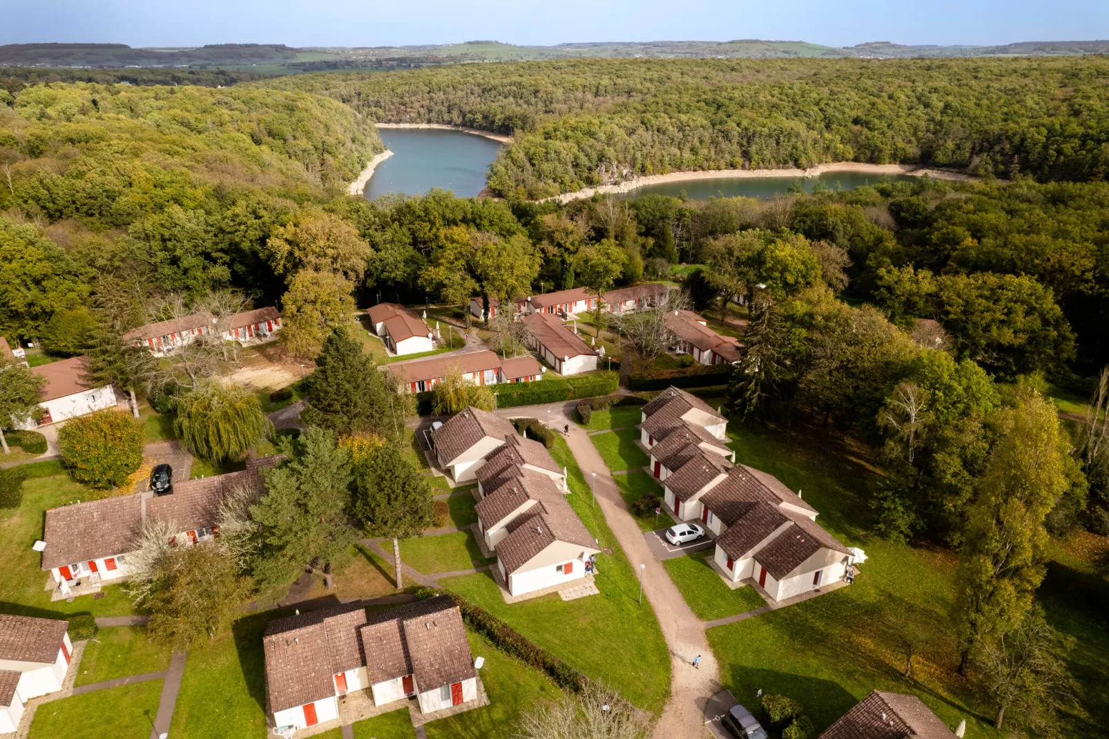 Gîte 3 Pièces 6 Personnes 1  bébé Roncière-Buitenkant zomer
