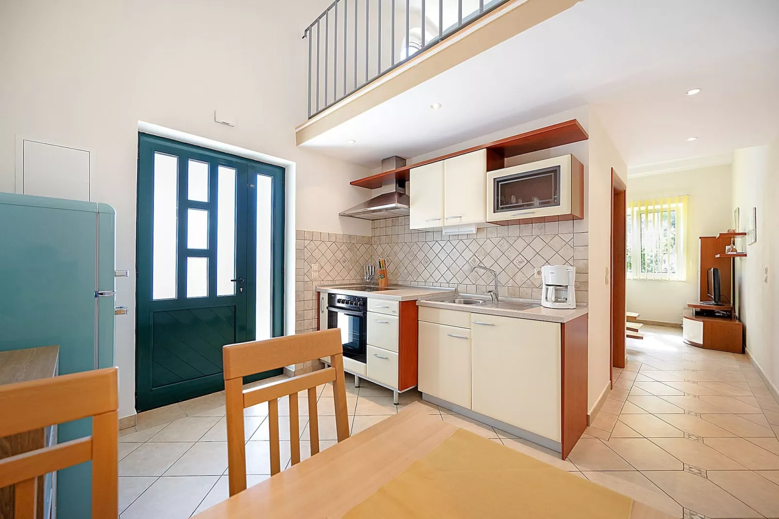 Blanka C2 - Shared Jacuzzi, Magical Garden-Keuken