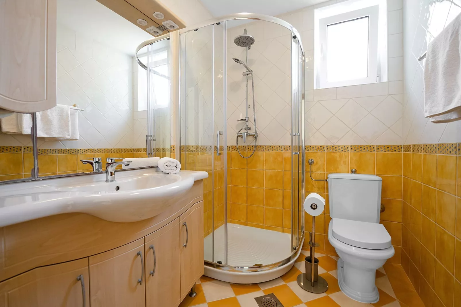 Blanka C2 - Shared Jacuzzi, Magical Garden-Badkamer
