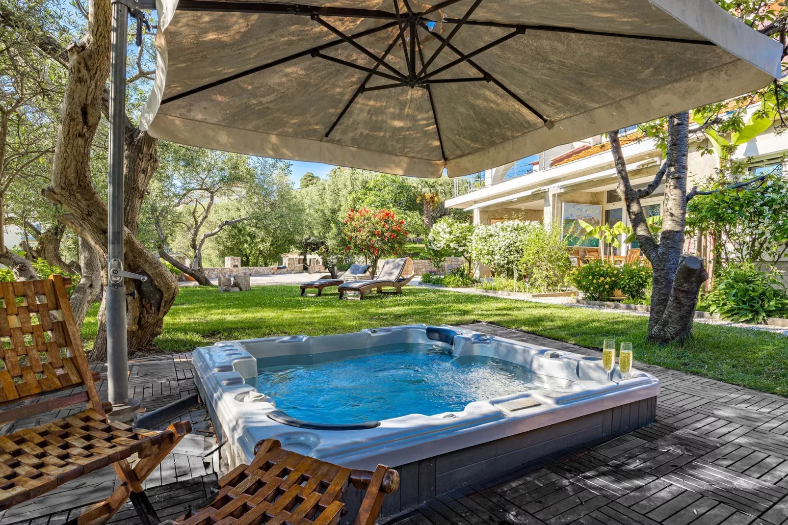 Blanka B2 - Shared Jacuzzi, Magical Garden-Wellness