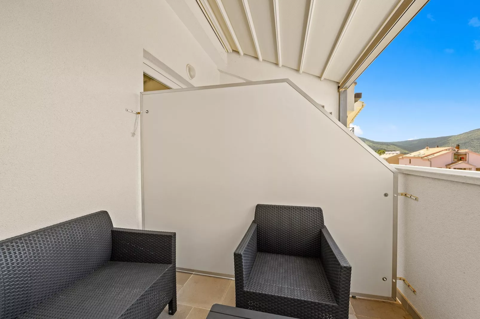 Apartment Paula with Sea View-Terrasbalkon