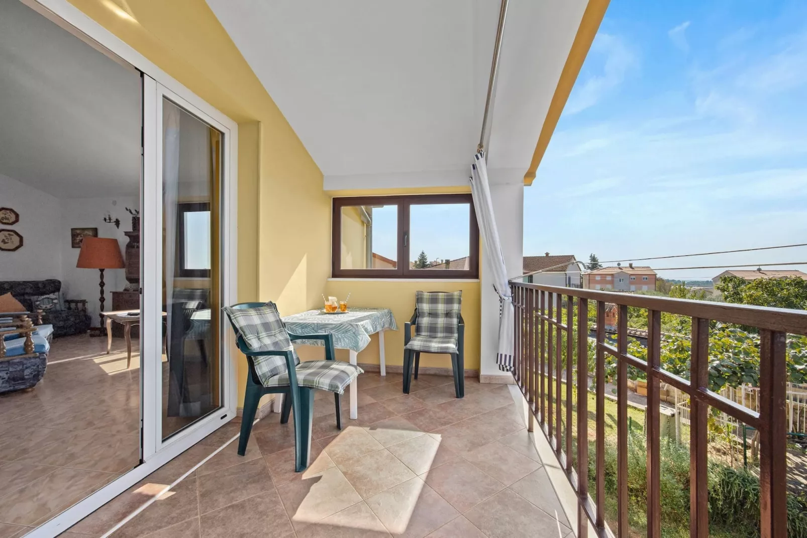 Apartment Tedi with Sea View-Terrasbalkon
