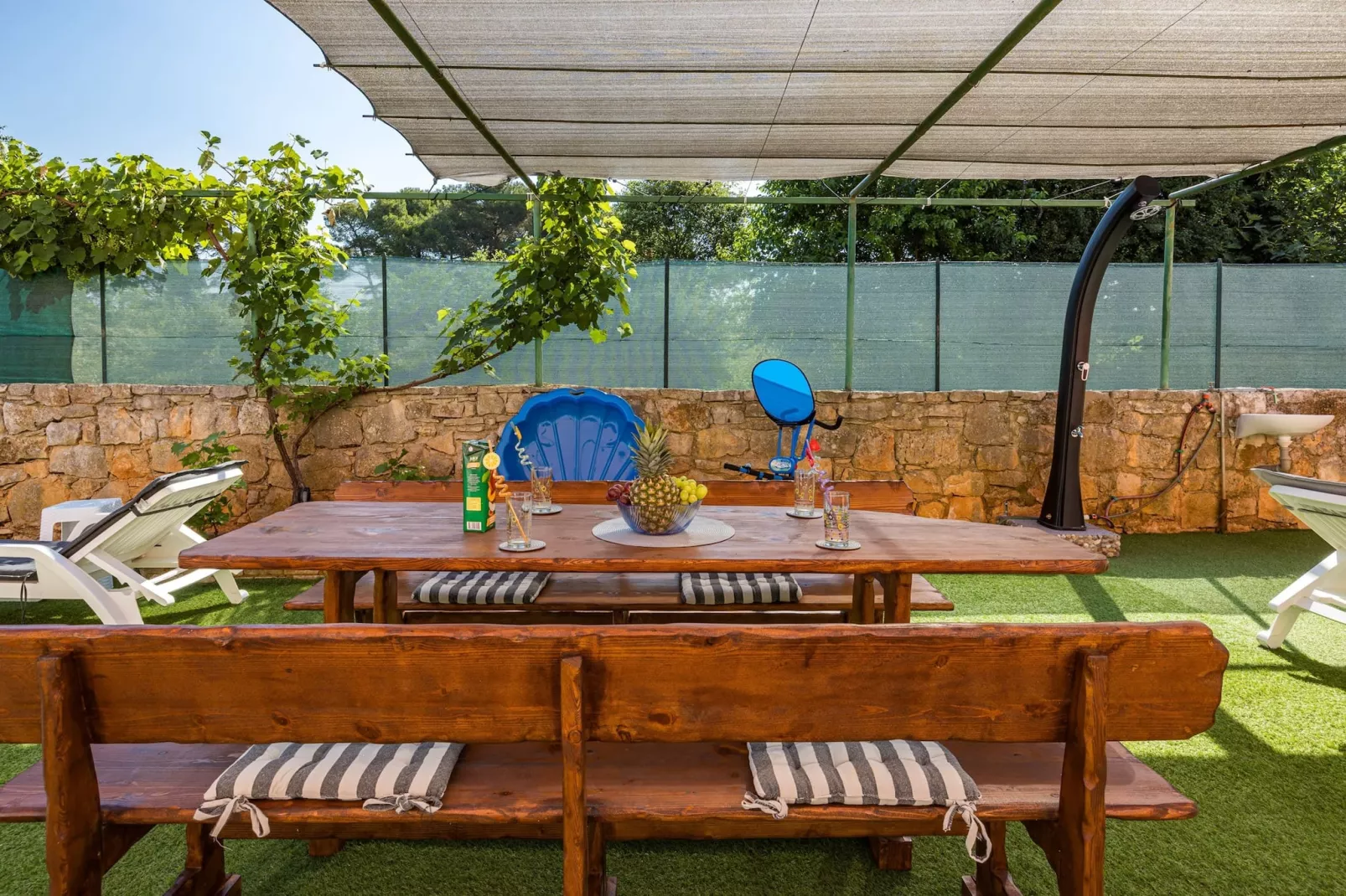 Kristijan & Jelena - Pool, Jacuzzi, Playground-Terrasbalkon