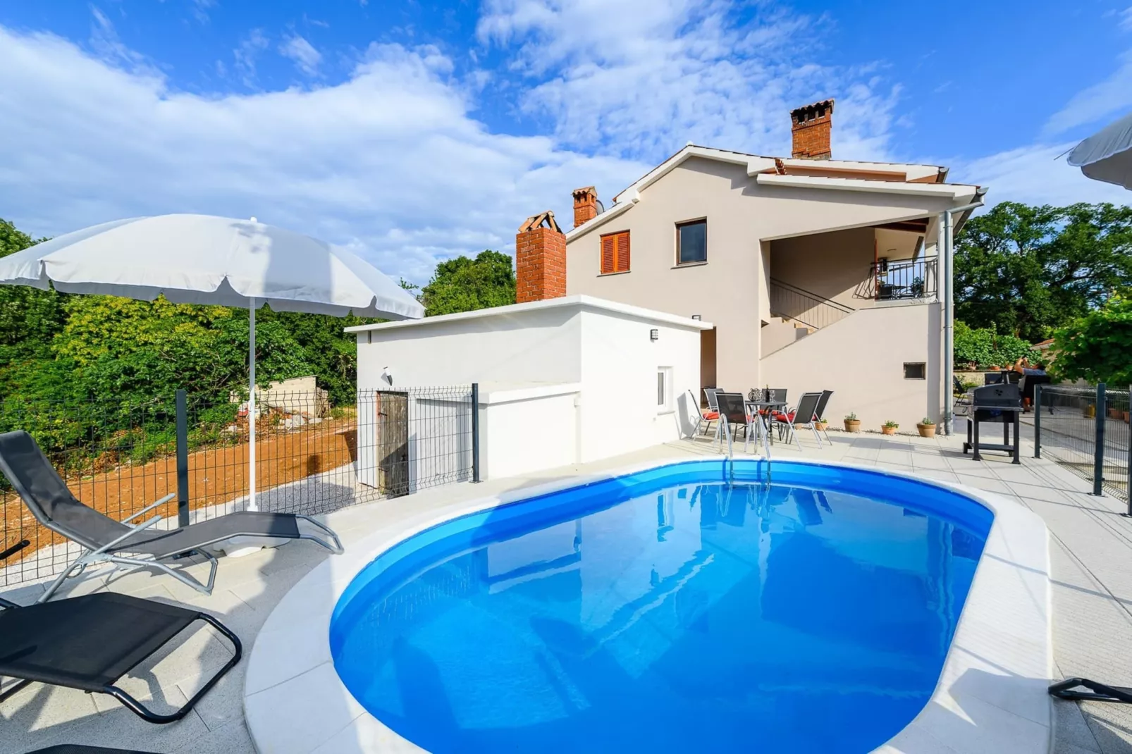 Apartment Lara with Swimming Pool - Paradiz-Zwembad