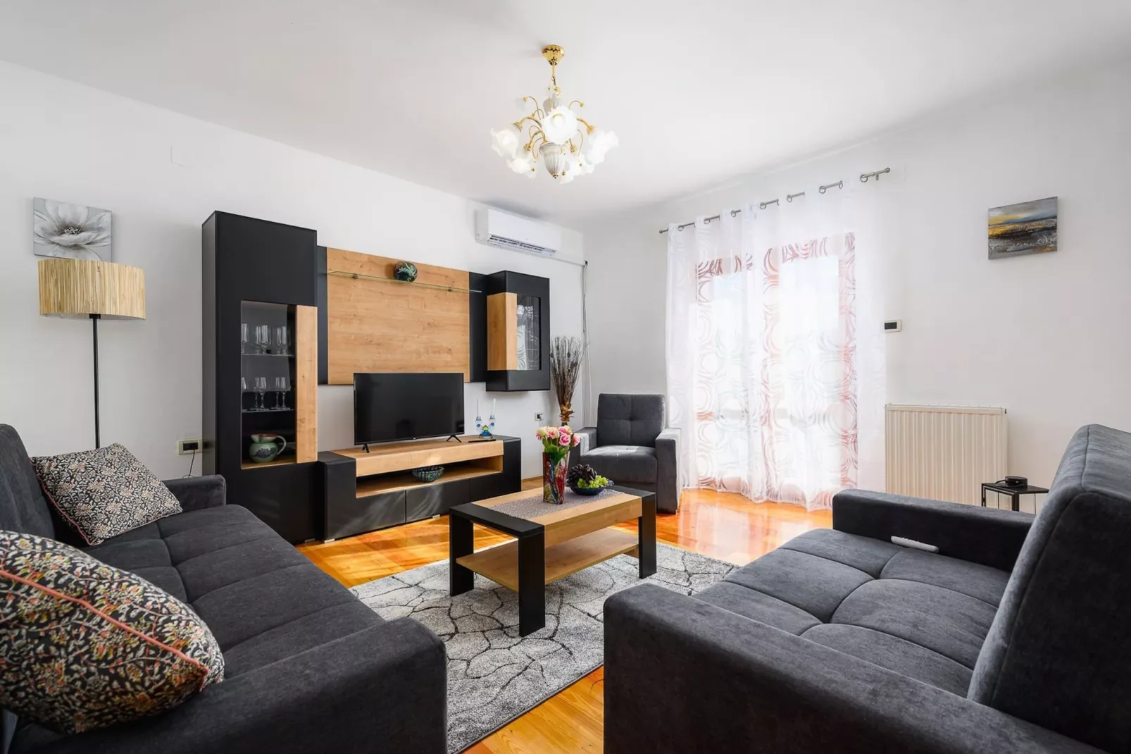 Apartment Lara with Swimming Pool - Paradiz-Woonkamer