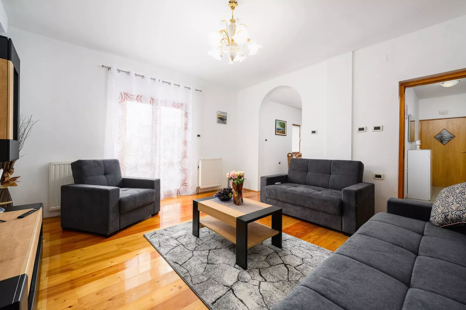 Apartment Lara with Swimming Pool - Paradiz-Woonkamer