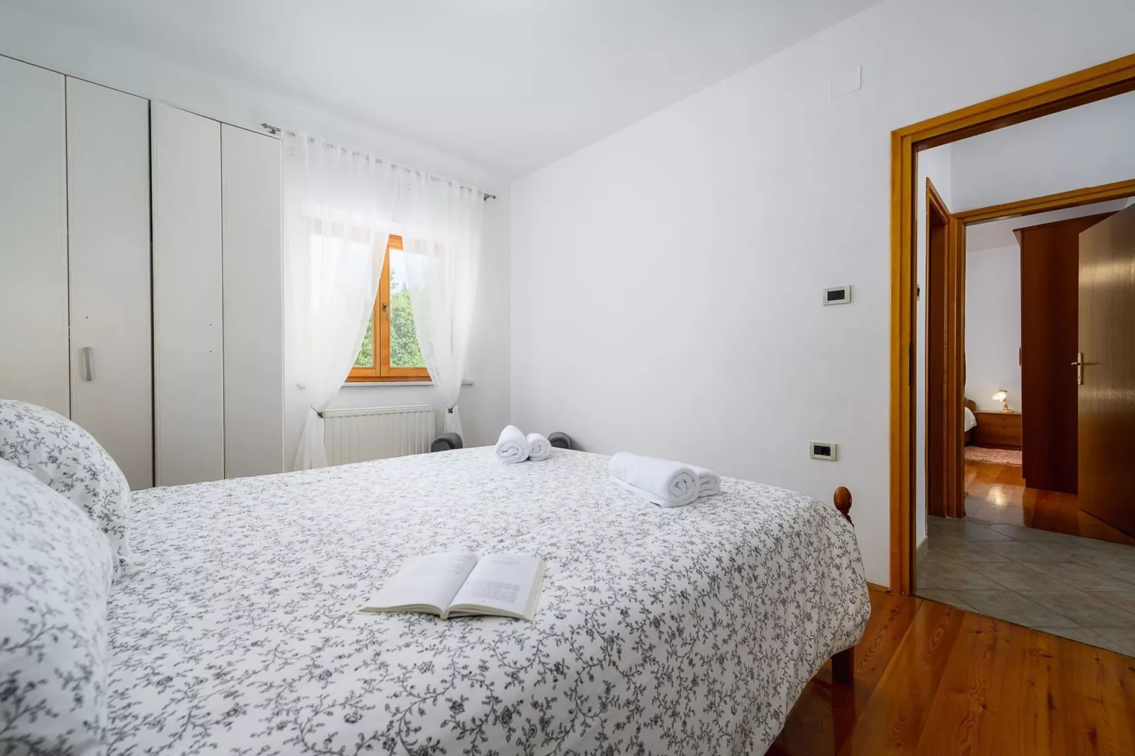 Apartment Lara with Swimming Pool - Paradiz-Slaapkamer