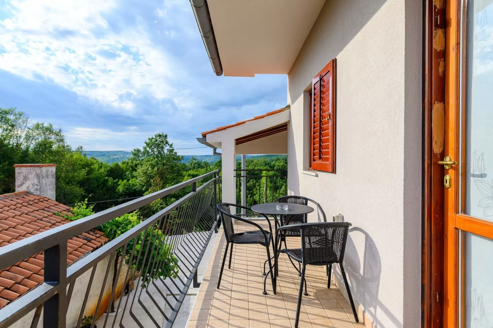 Apartment Lara with Swimming Pool - Paradiz-Terrasbalkon
