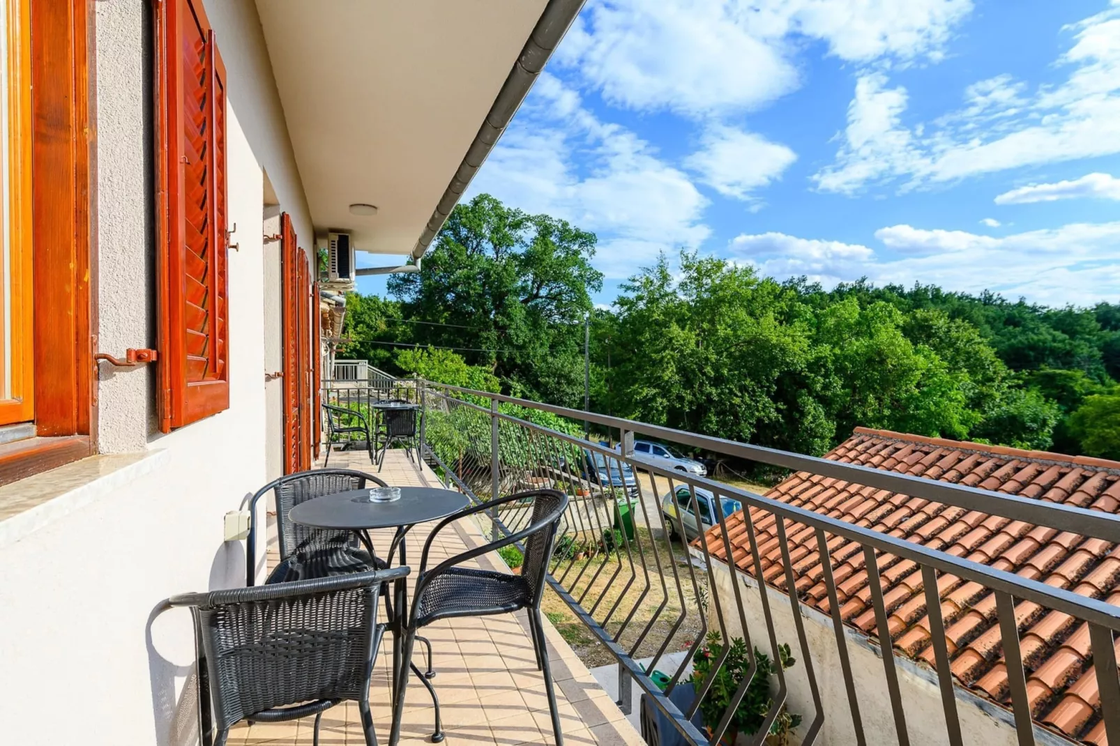 Apartment Lara with Swimming Pool - Paradiz-Terrasbalkon