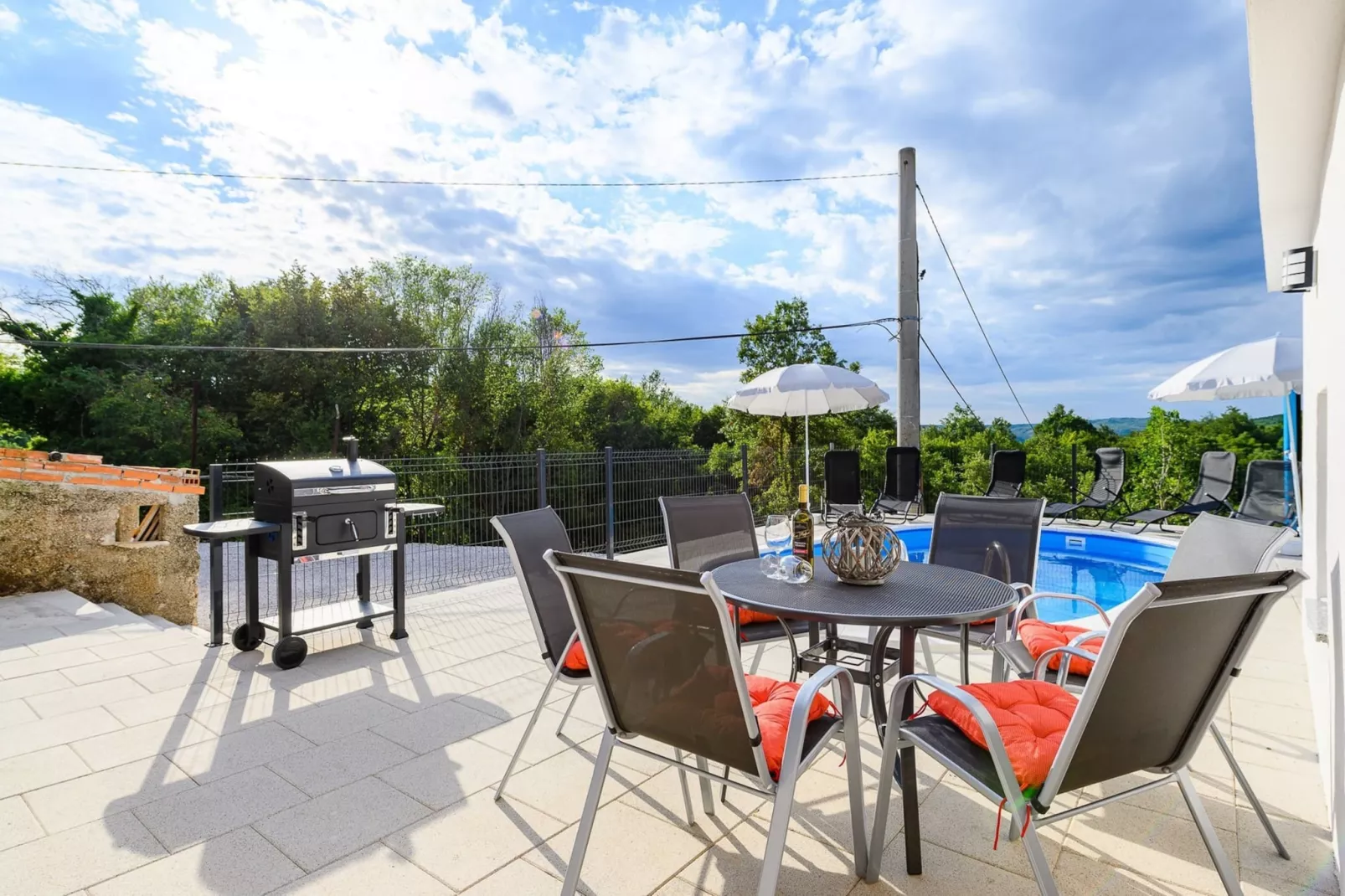 Apartment Lara with Swimming Pool - Paradiz-Terras