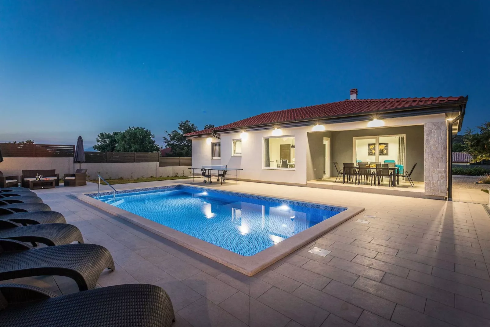 Holiday Home Greta with Private Pool-Zwembad