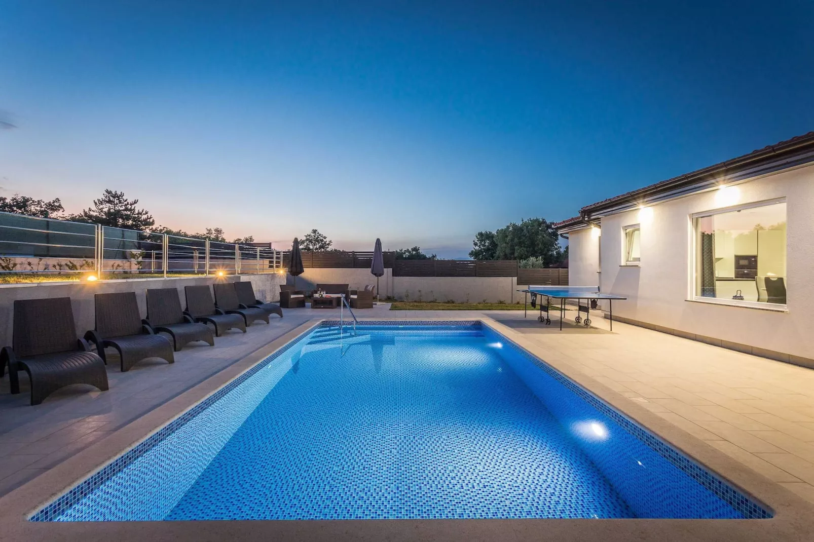 Holiday Home Greta with Private Pool-Zwembad