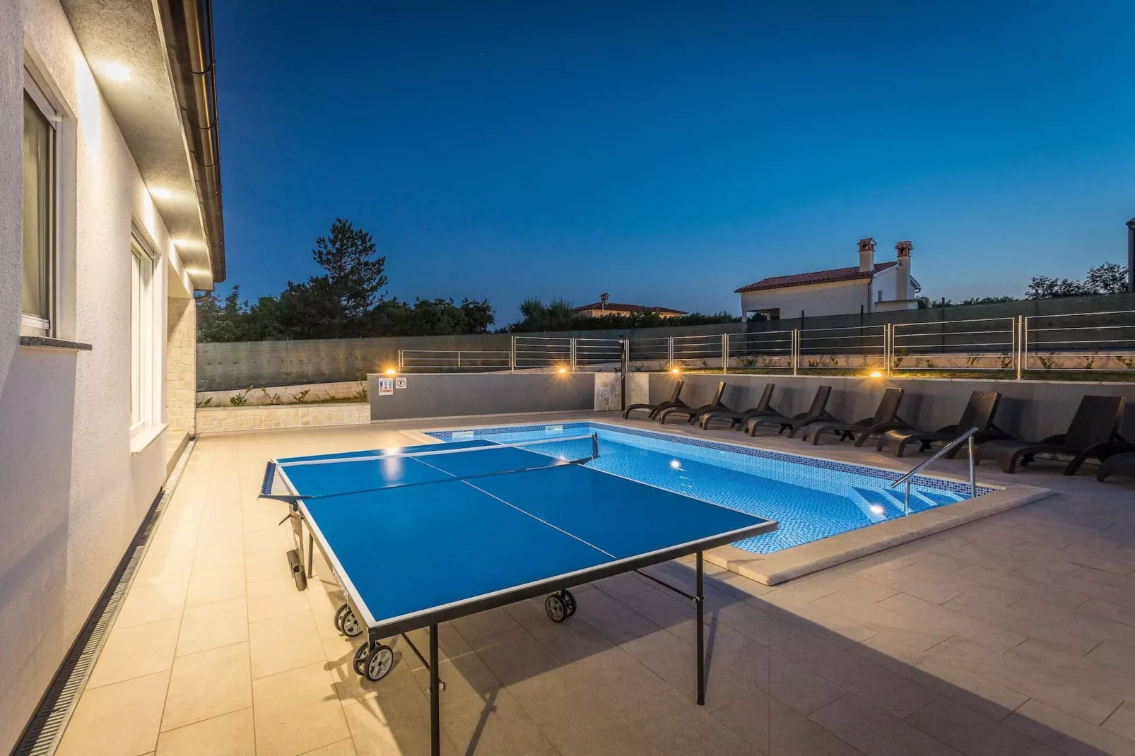Holiday Home Greta with Private Pool-Zwembad