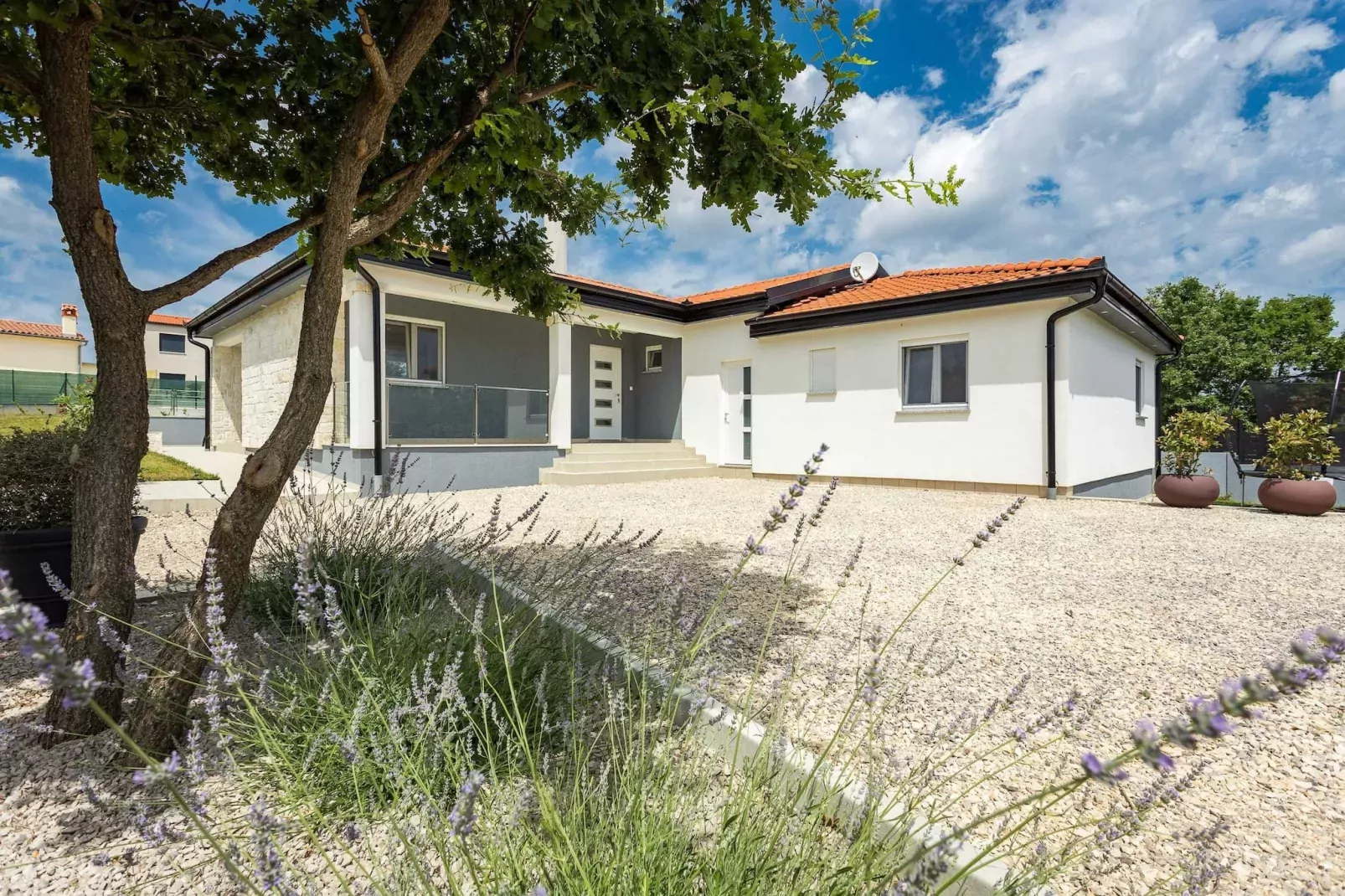 Holiday Home Greta with Private Pool-Buitenlucht