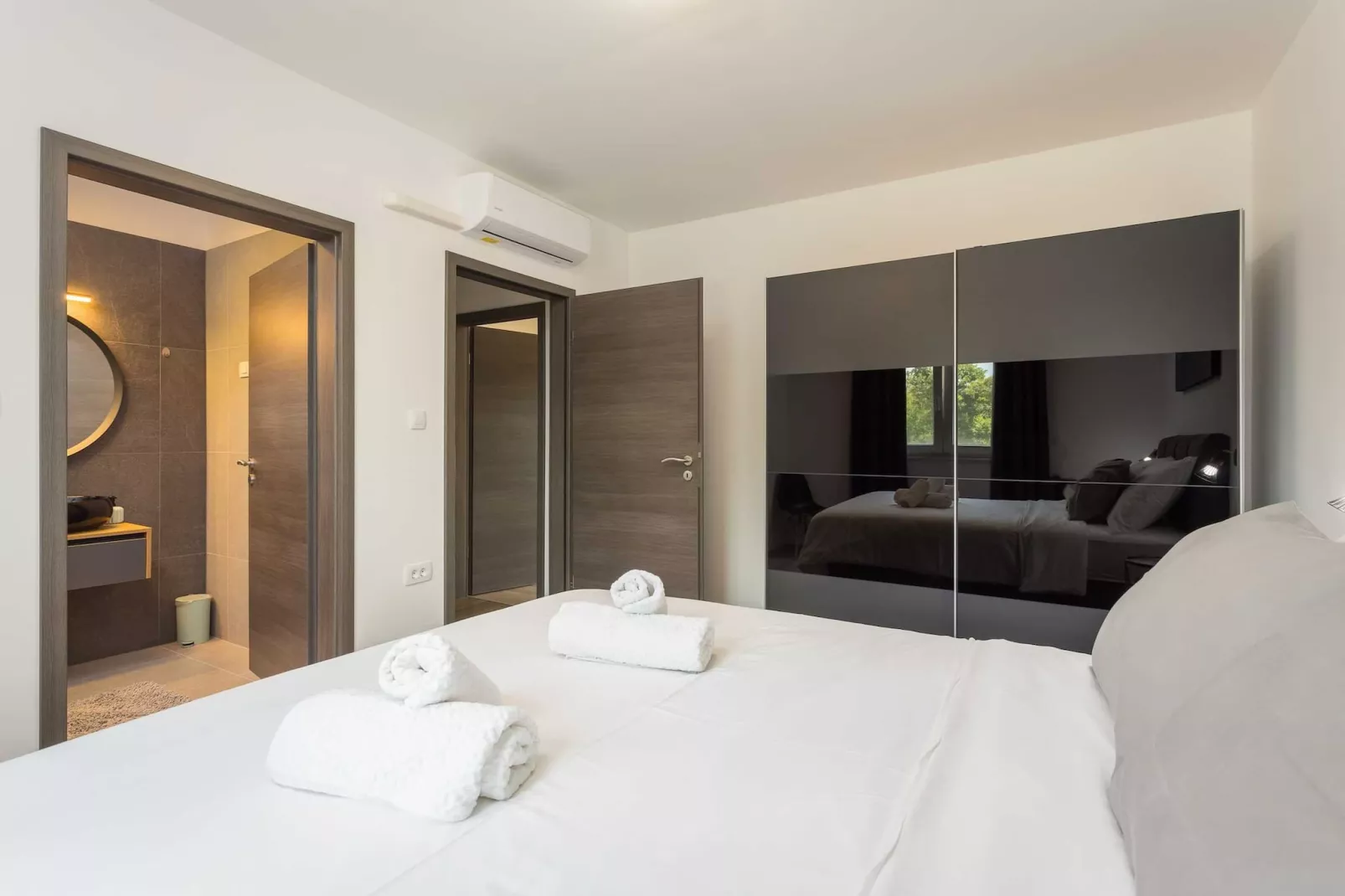 Holiday Home Greta with Private Pool-Slaapkamer